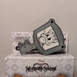Kingdom Hearts Donald Duck Y869 Enamel Pin FigPin Mini Series 1 Uncommon Badge